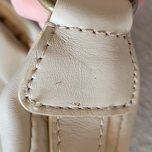 SERETA small beige leather shoulder bag.  Tassel. - Picture 9 of 10